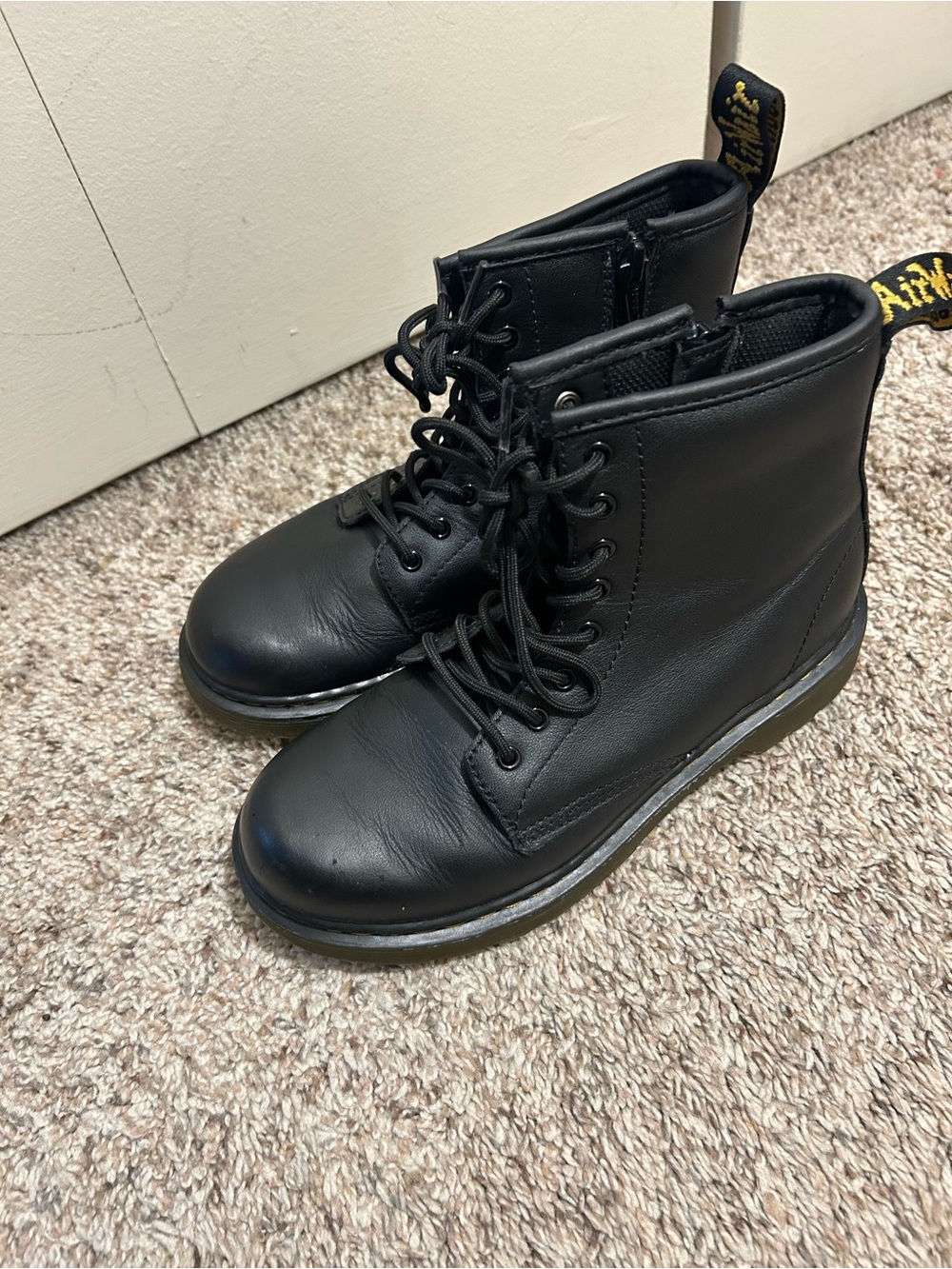 Dr. Martens Junior 1460 Softy T black leather combat boots size 34. (Us3) - Picture 11 of 15